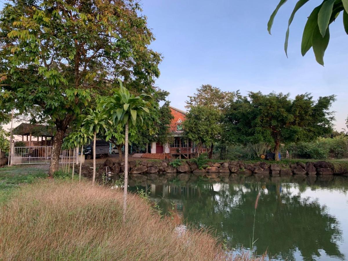 Homestay Tay Xa Trang Bom Exterior foto
