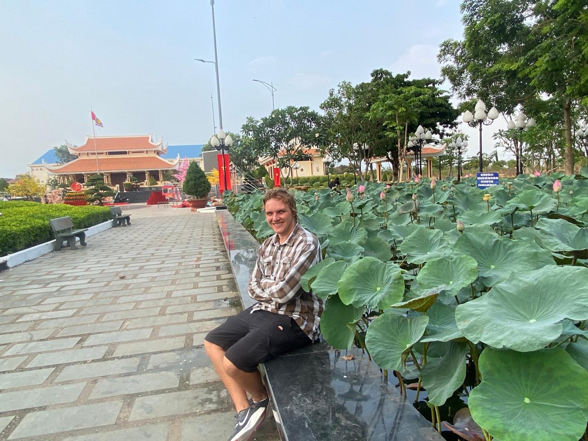 Homestay Tay Xa Trang Bom Exterior foto