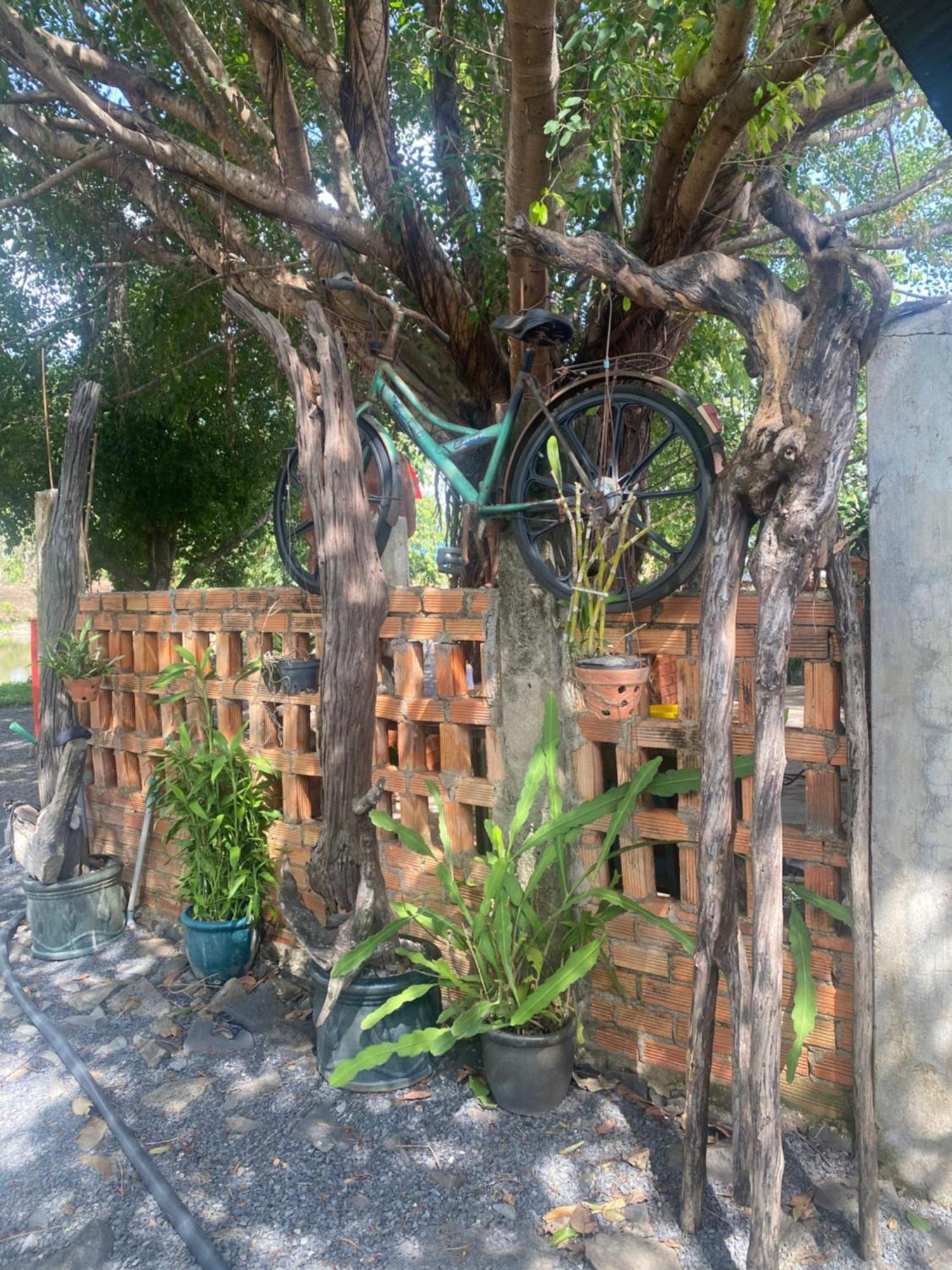 Homestay Tay Xa Trang Bom Exterior foto