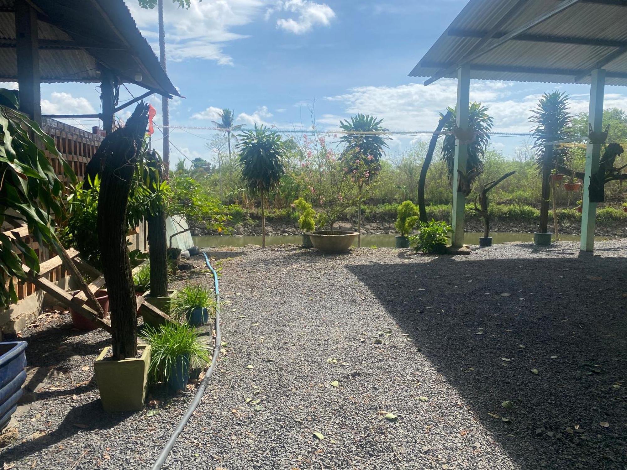 Homestay Tay Xa Trang Bom Exterior foto