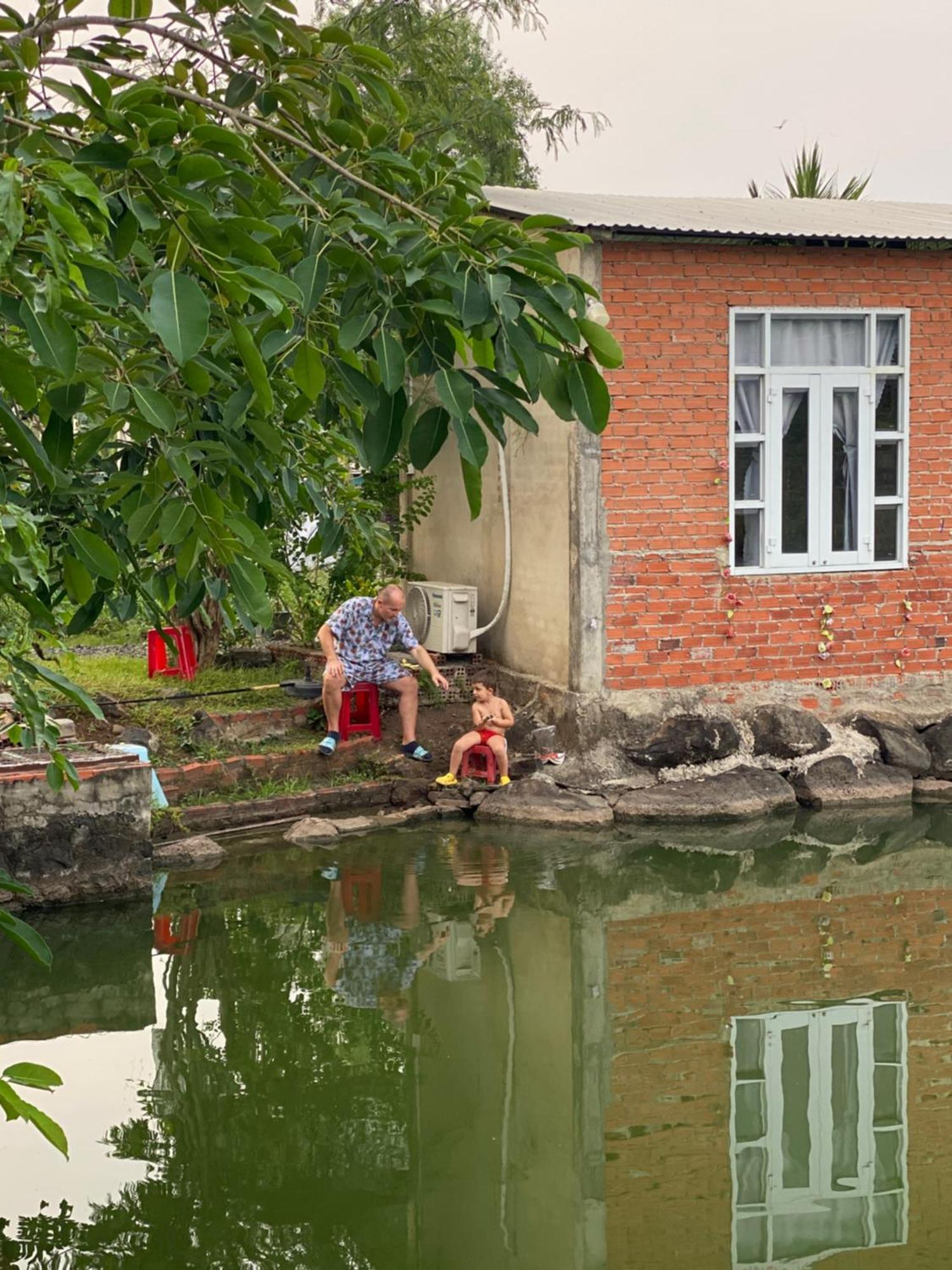 Homestay Tay Xa Trang Bom Exterior foto